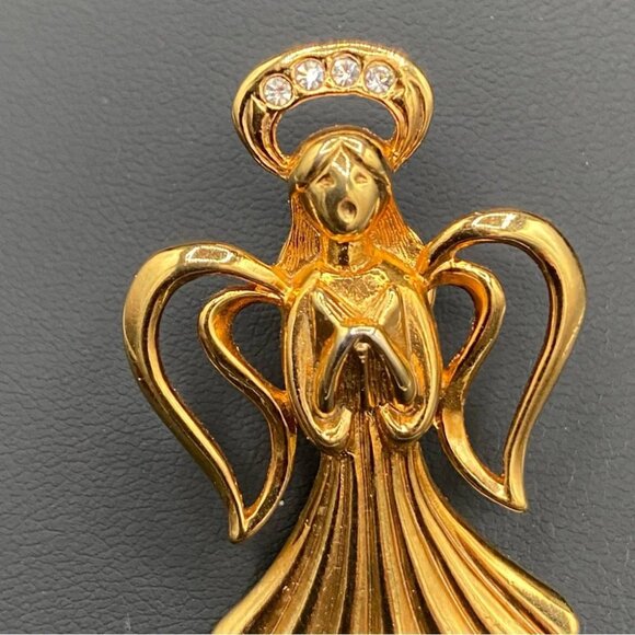Avon Singing Angel in Gold Tone with Tack Pin Backing Vintage 1990s Avon - Picture 5 of 9